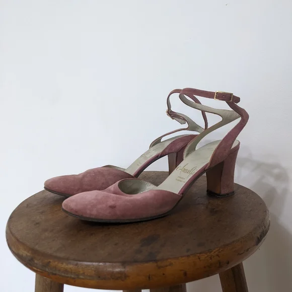 vtg 1960s dainty pink suede ankle strap heels - Picture 2 of 7